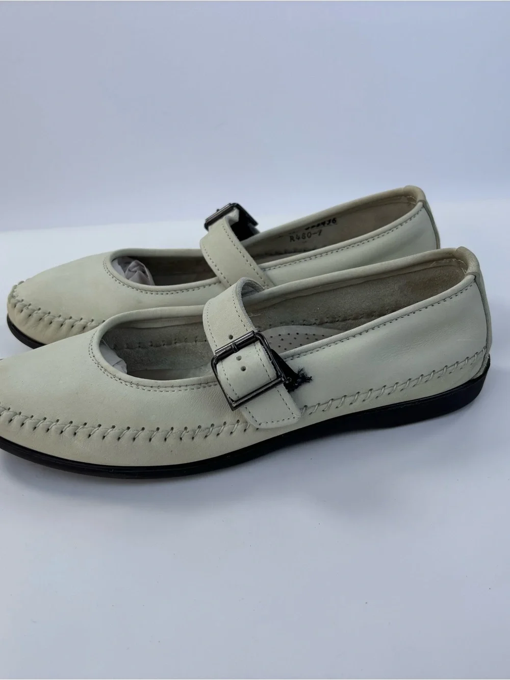 Dexter Cream women’s Mary Jane Shoes with Buckle